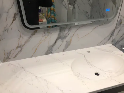 Столешница для ванны с умывальником