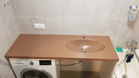 Столешница с литой раковиной в ванную комнату