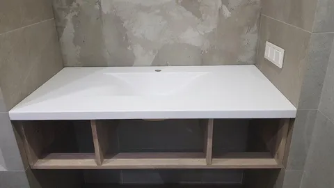 Столешница для ванной с раковиной из искусственного камня