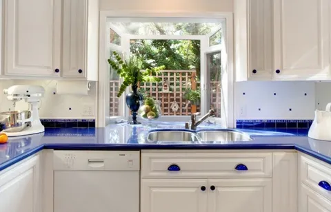 Синяя столешница из искусственного камня