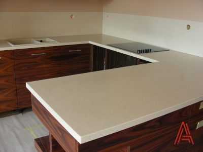 П-образная столешница